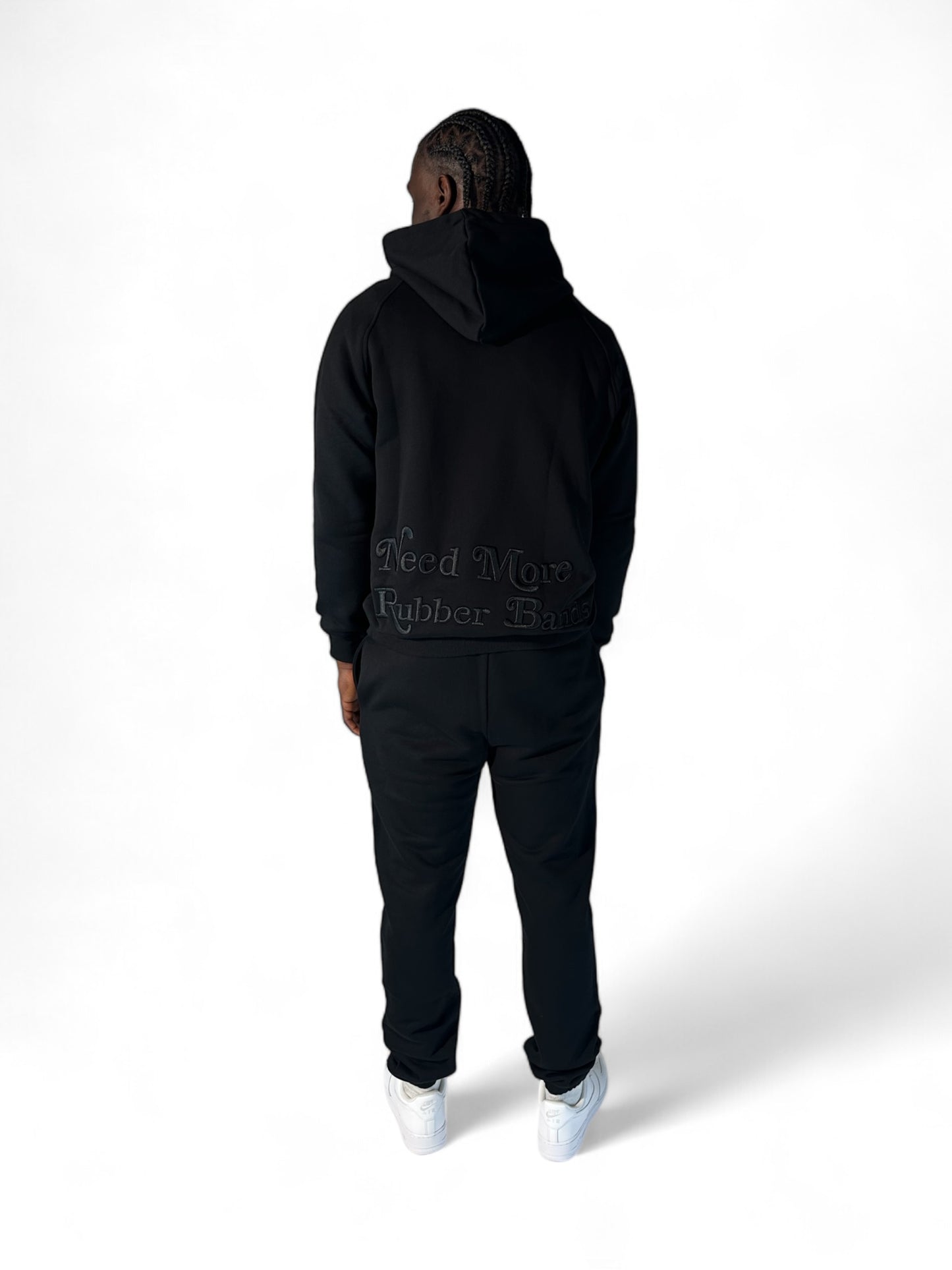 BLACK EMBROIDERED TRACKSUIT